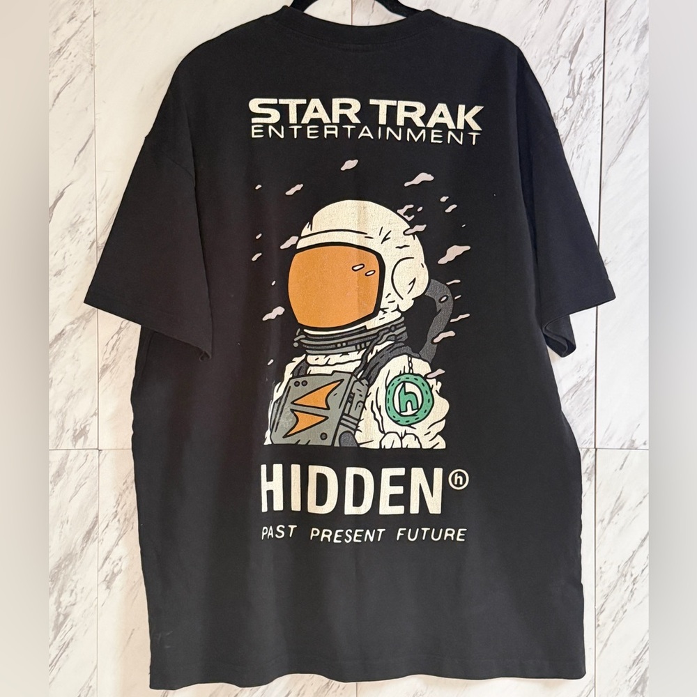 2/$100 Hidden NY x Star Trak Spaceman Cotton Black Short Sleeve Graphic Tee XL